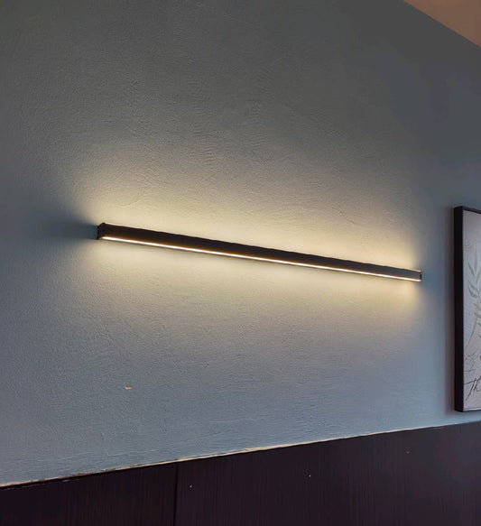Sommerliche Lichtakzente mit minimalistischen Wandleuchten