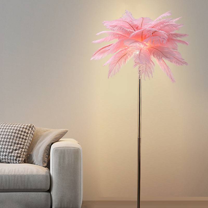 Rosa Stehlampe passend für Wohnzimmer
