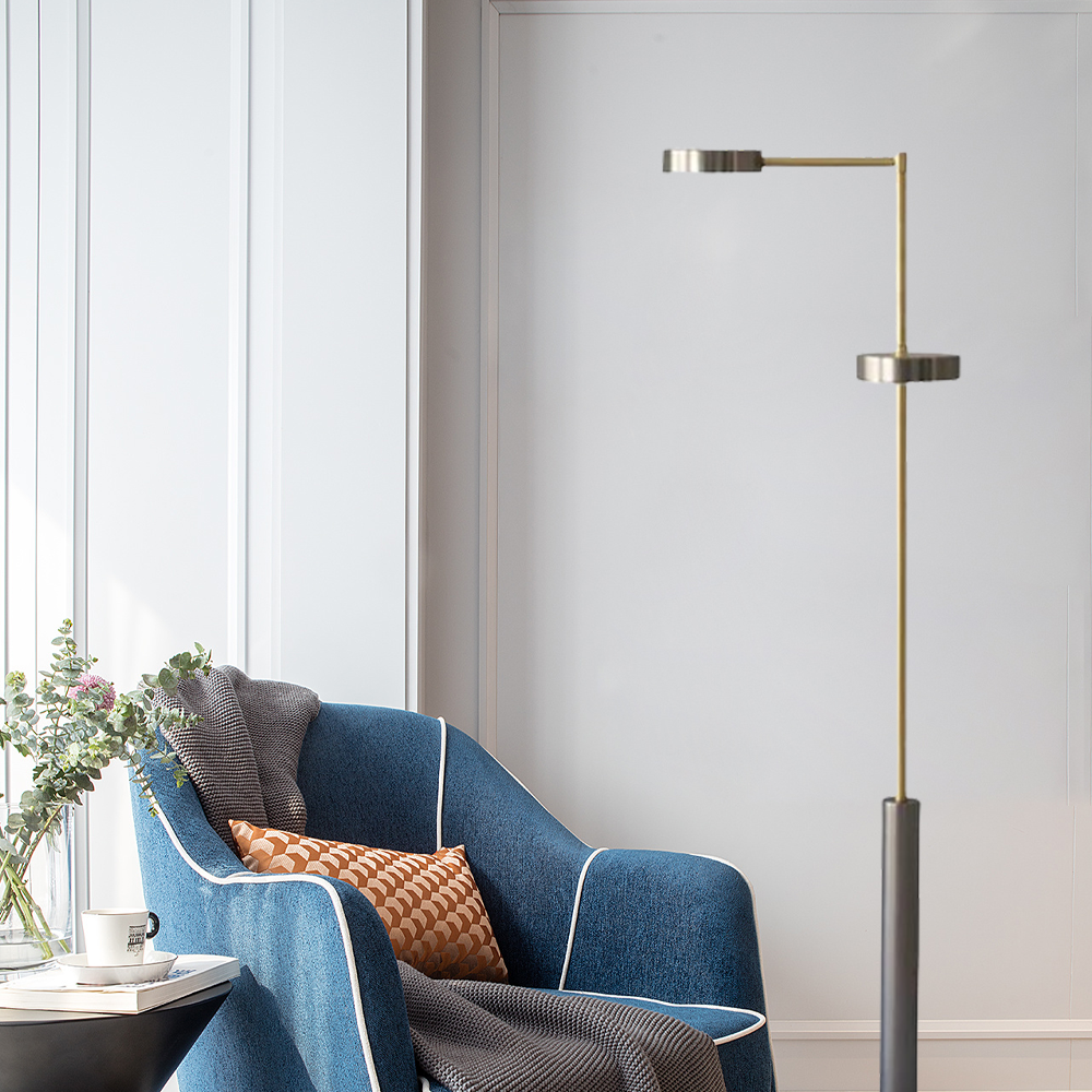 Industriell Stehleuchte LED Linear Gold Metall Wohnzimmer