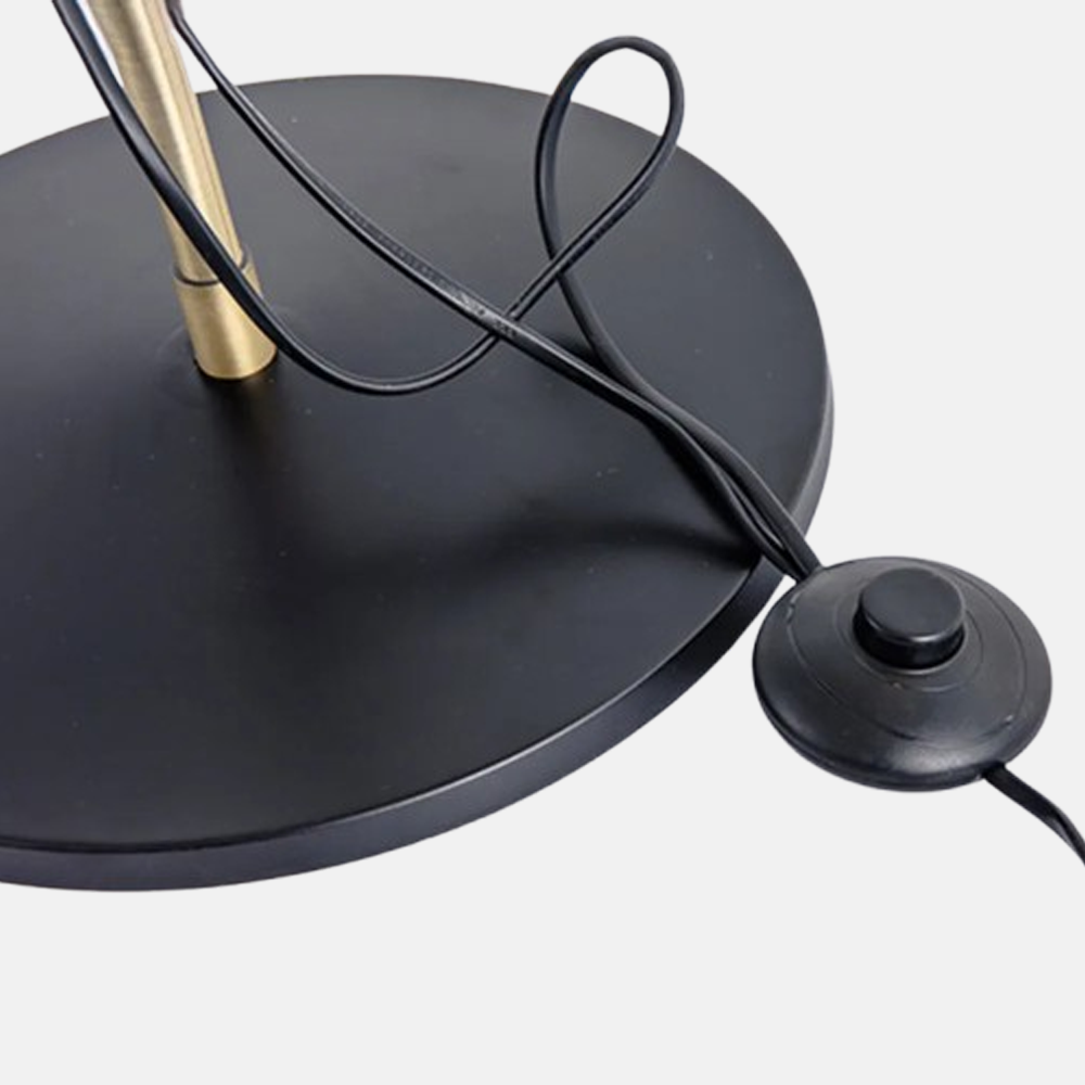 Modern  Stehlampe LED Linear Schwarz Metall Wohnzimmer