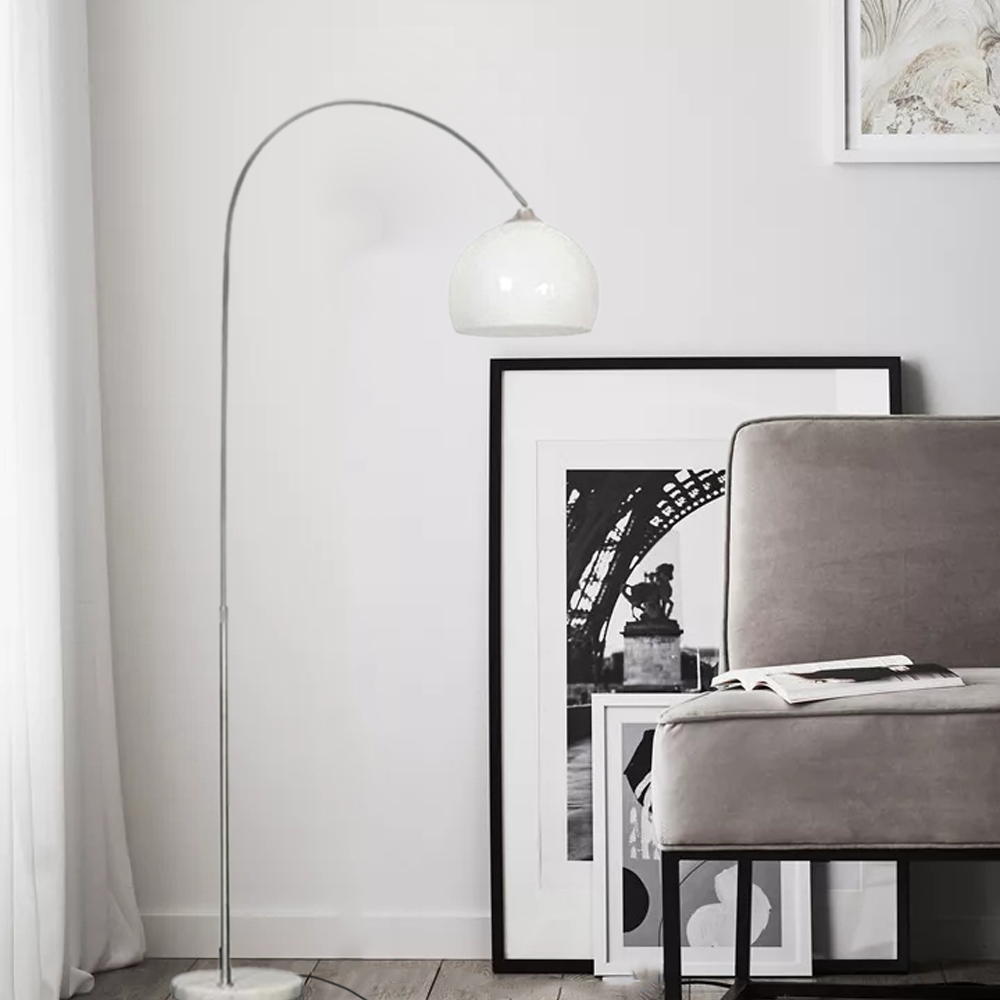 Modern LED  Stehleuchte Weiß im Wohnzimmer