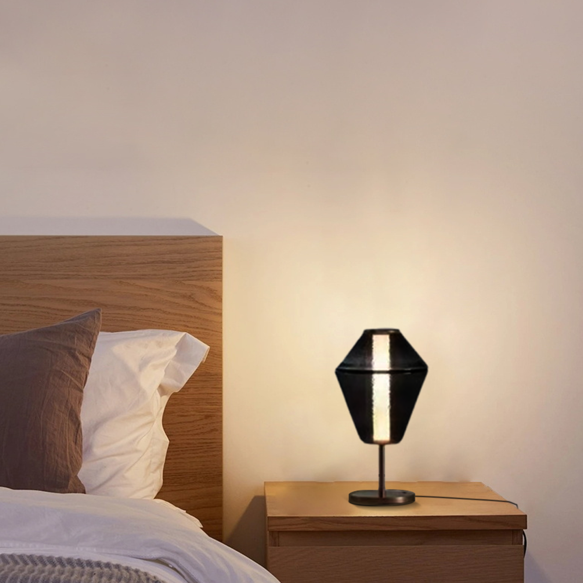 Modern Tischleuchte LED Metall auf dem Nachttisch