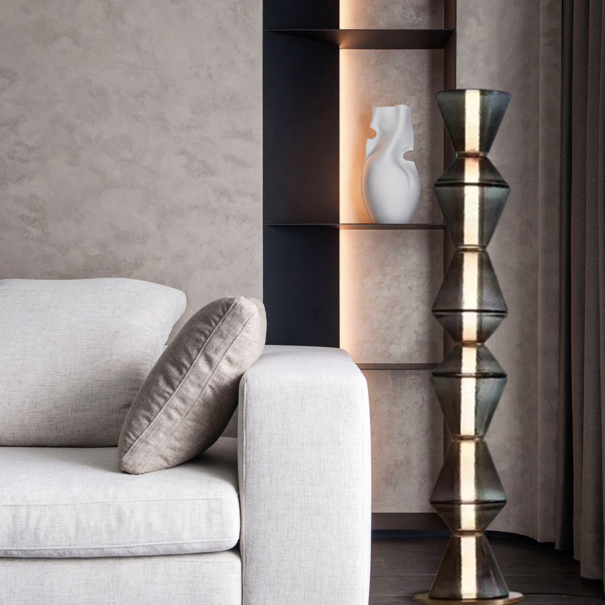 Modern Stehleuchte Schwarz neben dem Sofa