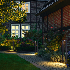 Minimalistische Außenwegeleuchte LED Rechteckig Schwarz - eignet sich nicht nur perfekt für Gartenbeleuchtung