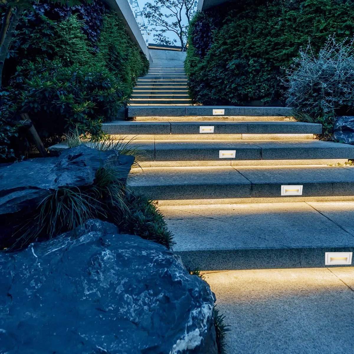 Moderne LED Außenwandleuchte Quadrat Schwarz Metall Garten/Treppen