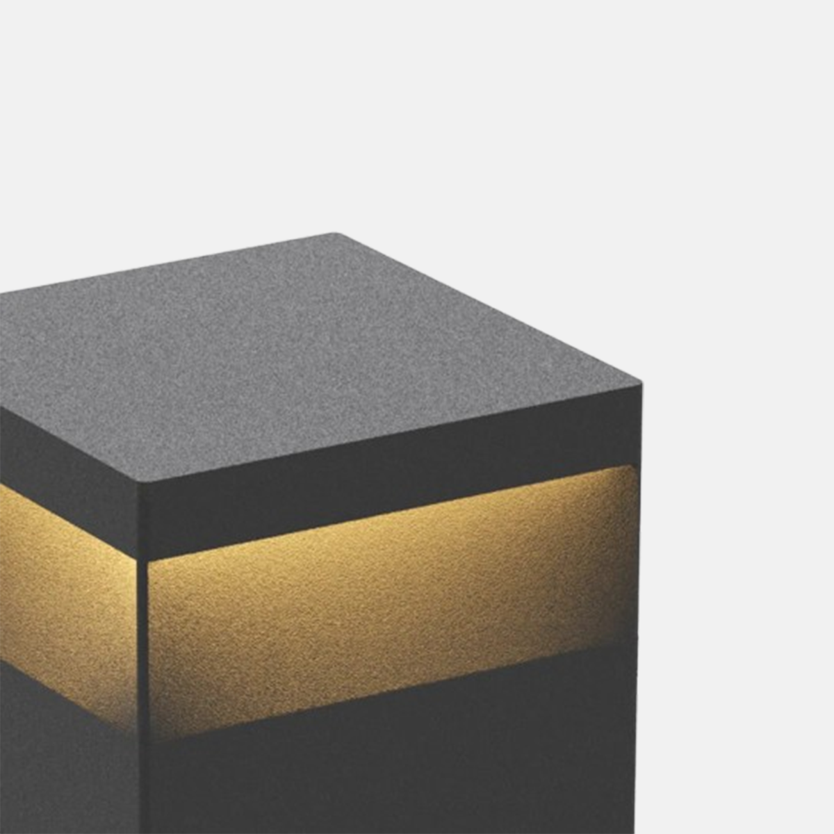 Solar-LED-Leuchte mit rechteckigem Design, installiert entlang einer Gartenmauer oder Wegbegrenzung