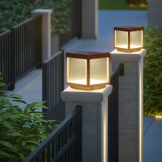 Minimalistische Außenstehleuchte LED Quadratisch Schwarz Metall Solar Garten 