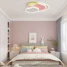 Moderne Wolkenlampe in Rosa mit LED-Licht sorgt für sanftes Leuchten im Kinderzimmer oder Schlafzimmer