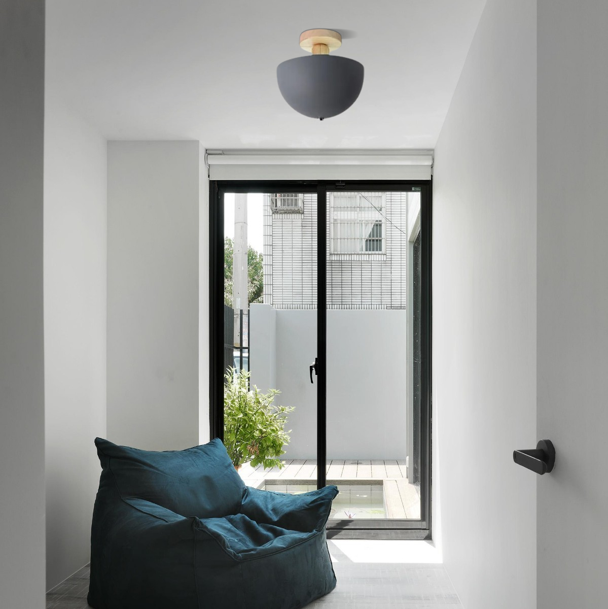 Moderne graue Deckenleuchte in Schaleform - zeitlos elegant und schlicht