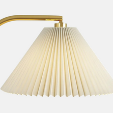 Moderne Stehlampe LED Kappenförmig Metall Beige Wohnzimmer