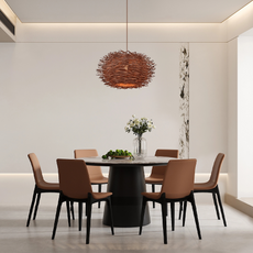 Moderne LED-Pendelleuchte fürs Esszimmer aus Holz - zeitgemäßer Landhausstil