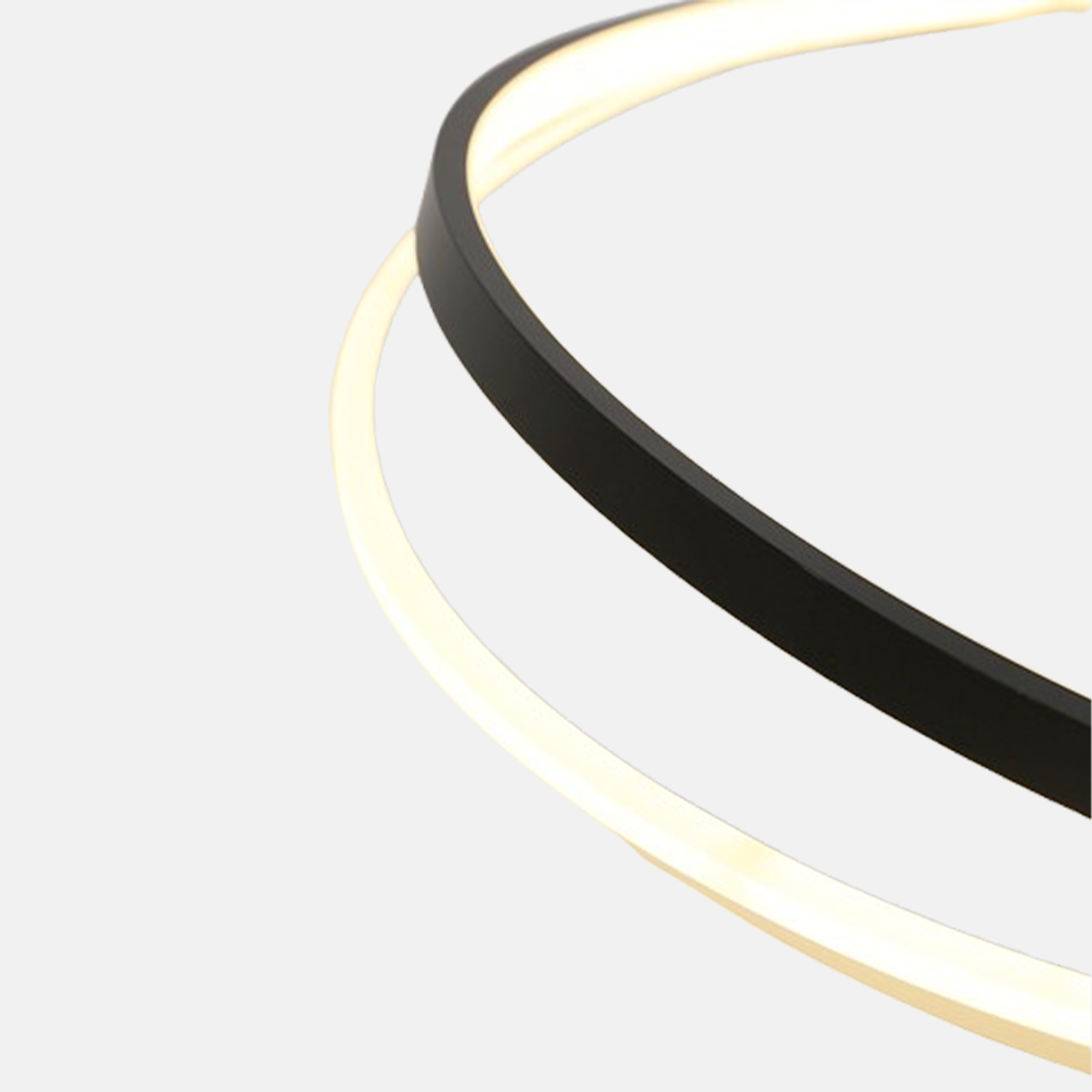Detailaufnahme der schwarzen LED-Deckenleuchte – hochwertiges Metall und modernes Design