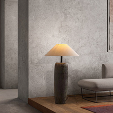 Moderne LED-Stehleuchte in Kappenform aus Stoff & Massivholz - perfekte Eckenbeleuchtung für Ihre Zimmer