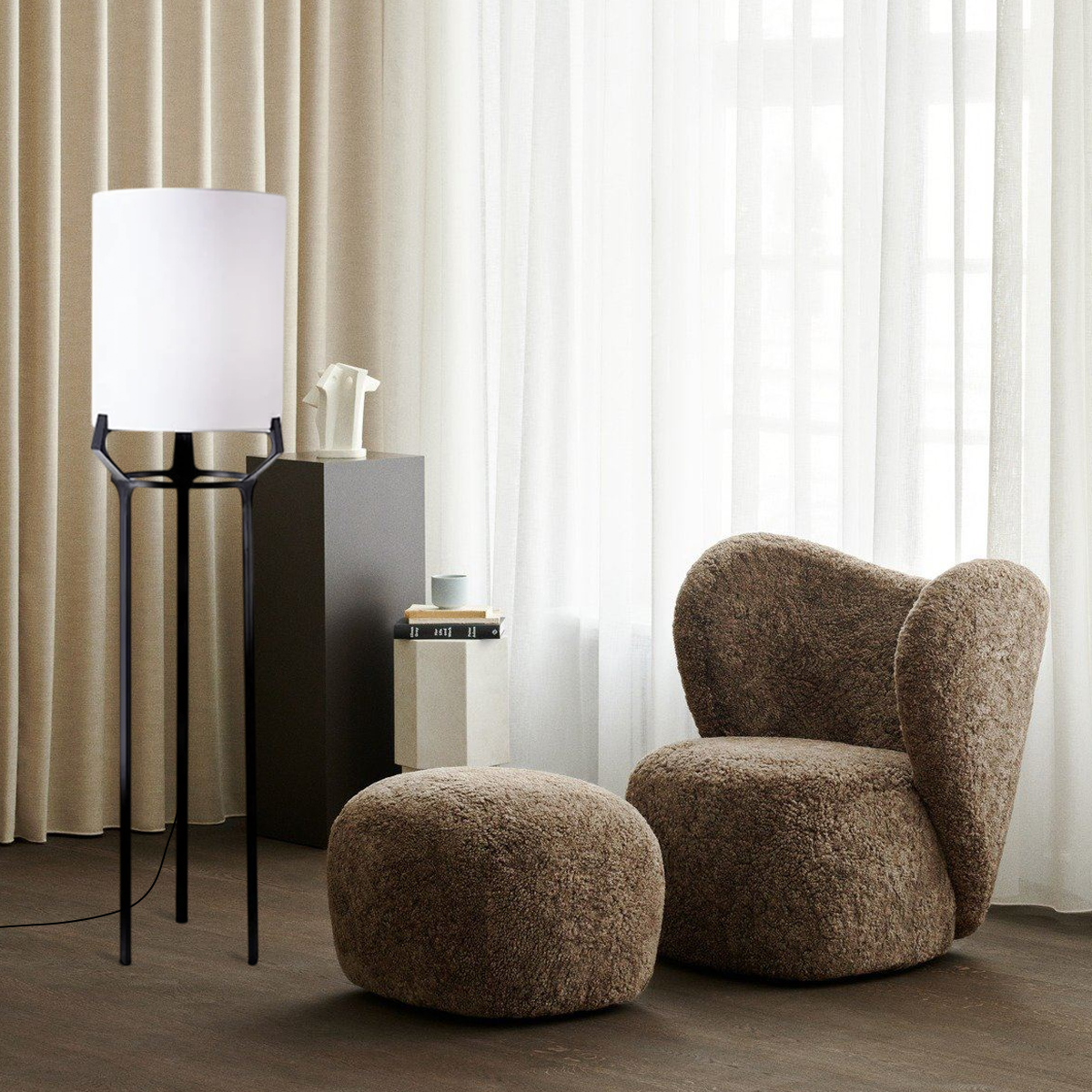 Moderne Stehleuchte Schwarz Metall Stoff Kapuze Wohnzimmer