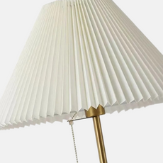 Minimalistisch Stehleuchte LED Kappenförmig Weiß Metall  Wohnzimmer