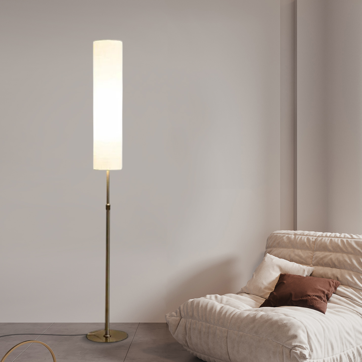 Minimalistische Stehleuchte Weiß Metall Zylindrisch Wohnzimmer