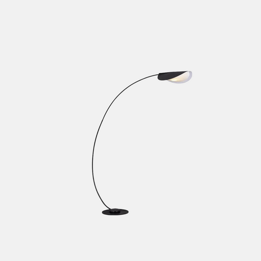 Minimalistische Stehlampe Schwarzes Metall Geradlinig Wohnzimmer