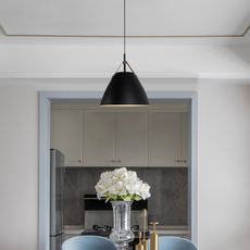 Moderne Pendelleuchte Schwarz Metall Abdeckung Esszimmer