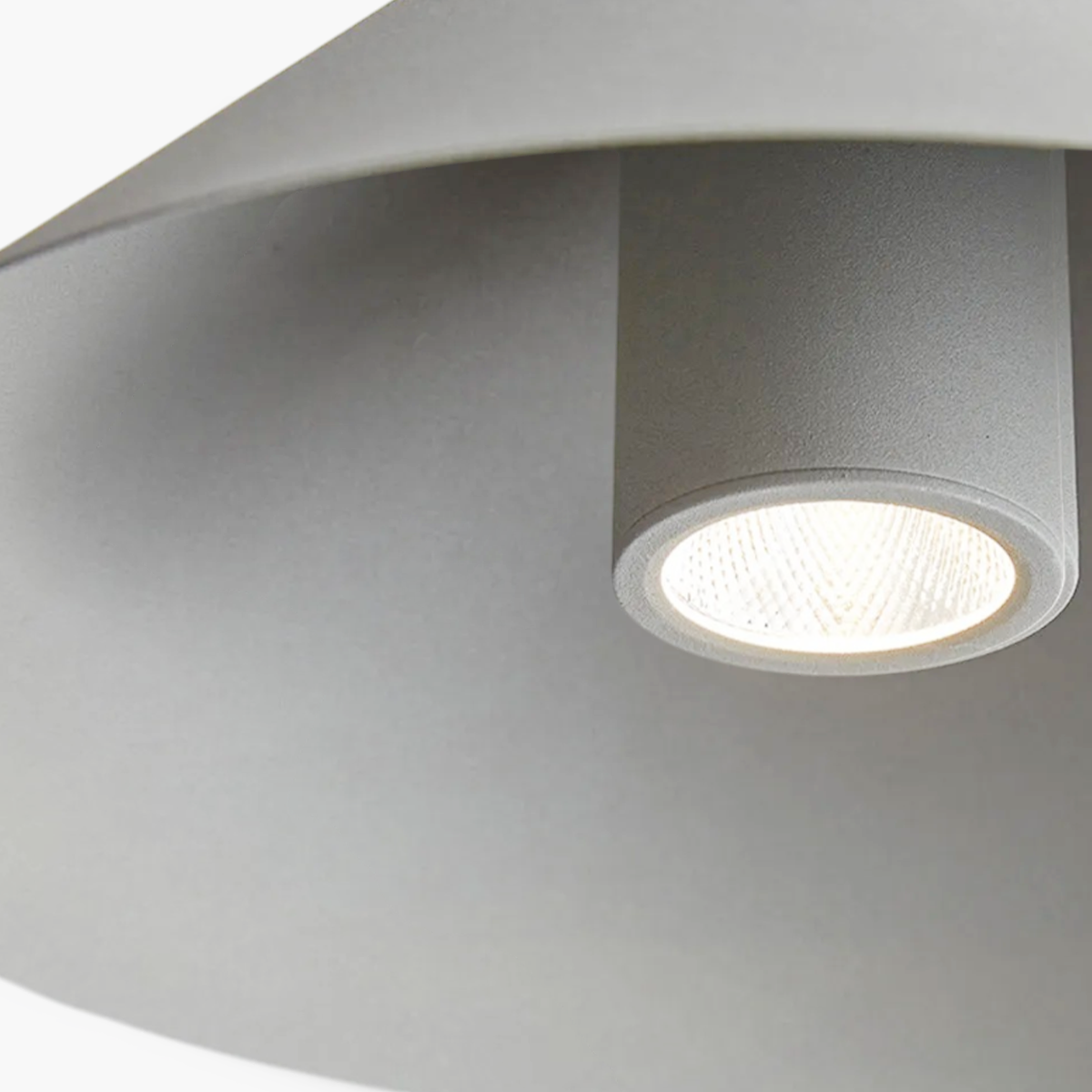 Moderne Pendelleuchte Weiß Metall Haube Esszimmer