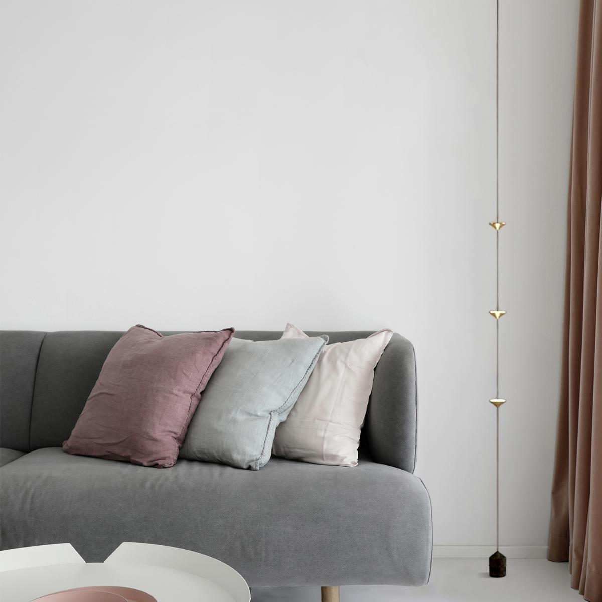 Nordic Stehleuchte LED Linear Gold Metall Wohnzimmer