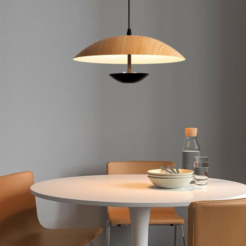 Moderne Pendelleuchten aus Holz für das Esszimmer