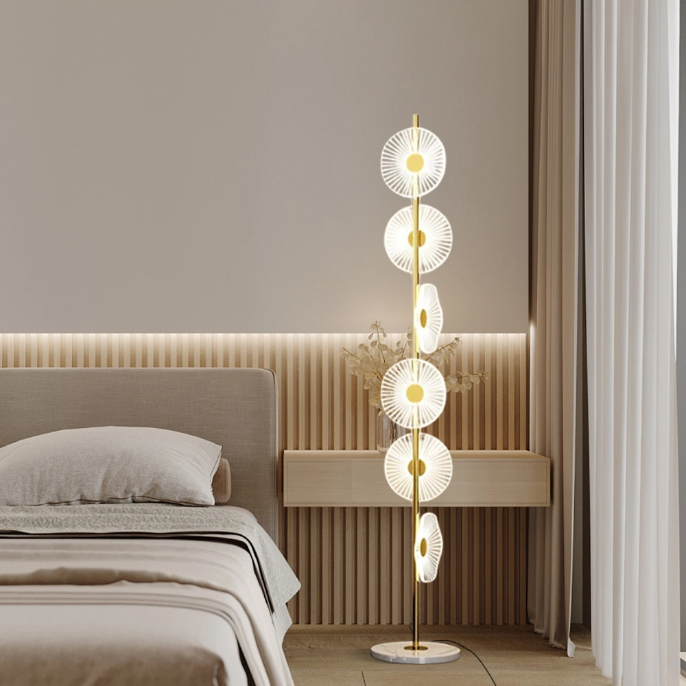 Art Deco Stehlampe LED Blumen Gold Metall Wohnzimmer