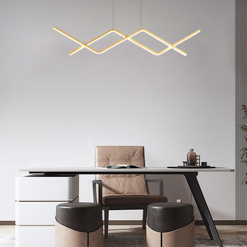 Gold Pendelleuchte ist für das Esszimmer geeignet