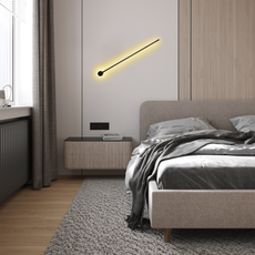 Minimalistische Wandleuchte aus Metall in einem skandinavisch eingerichteten Wohnzimmer