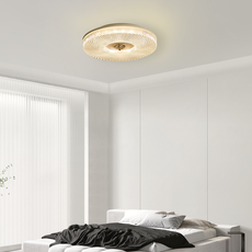 Gold Deckenleuchte eignet sich für das Schlafzimmer